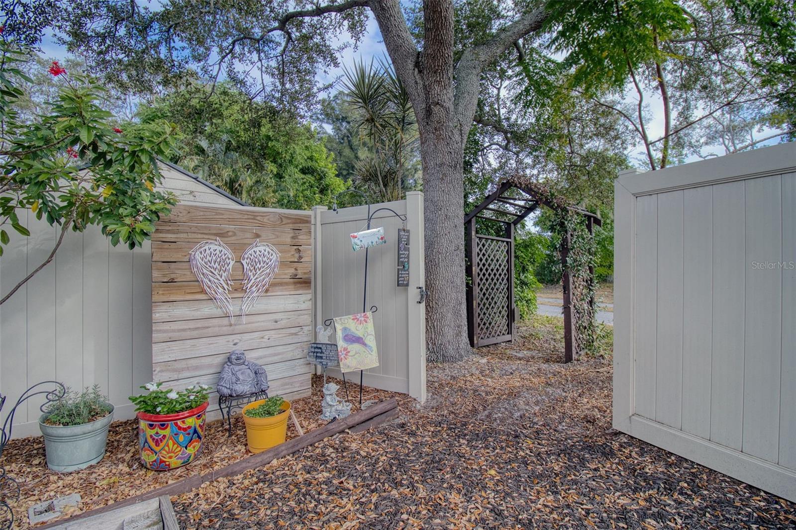 BAY TERRACE & BAY TERRACE ADD - Residential