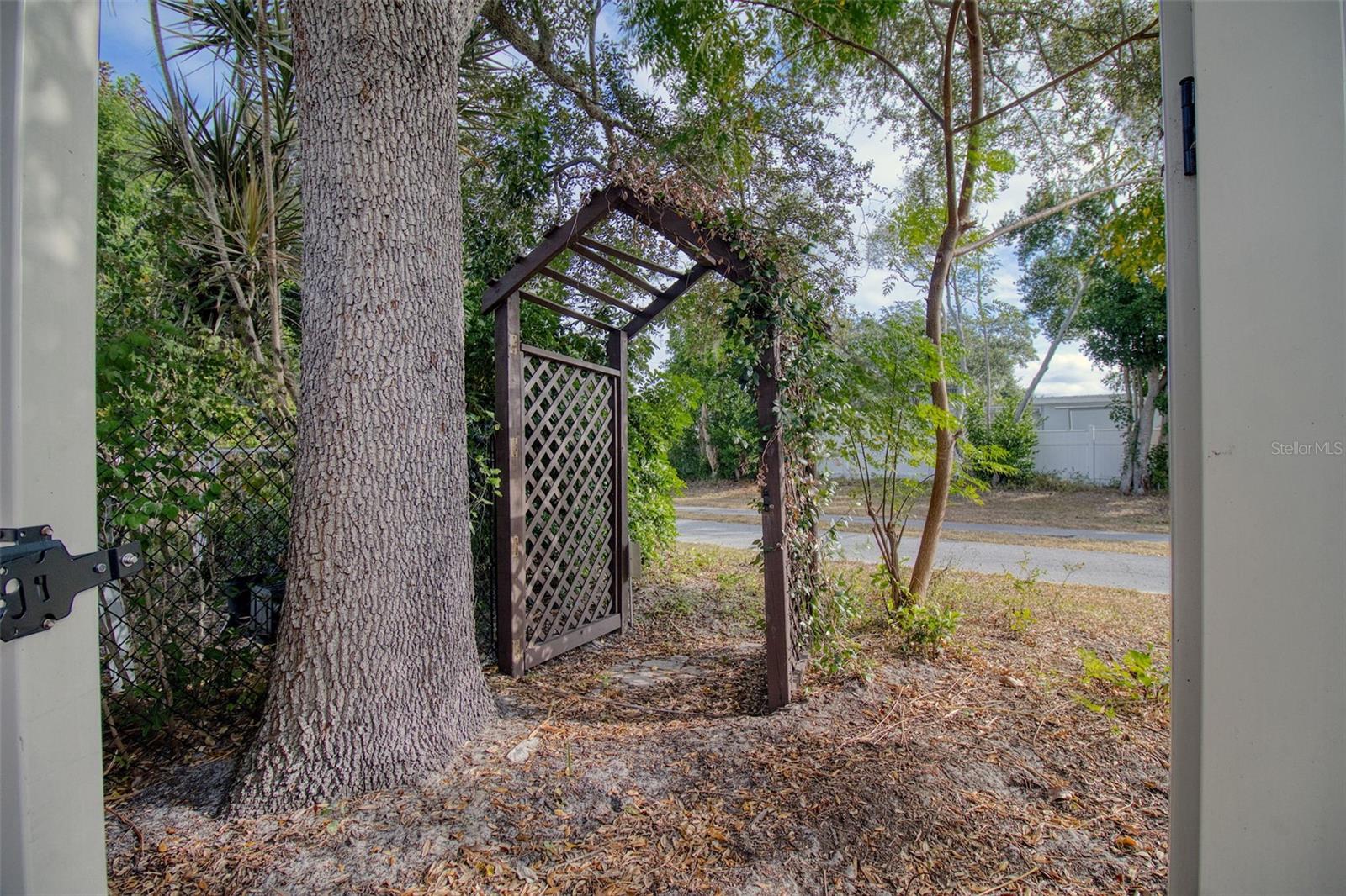 BAY TERRACE & BAY TERRACE ADD - Residential