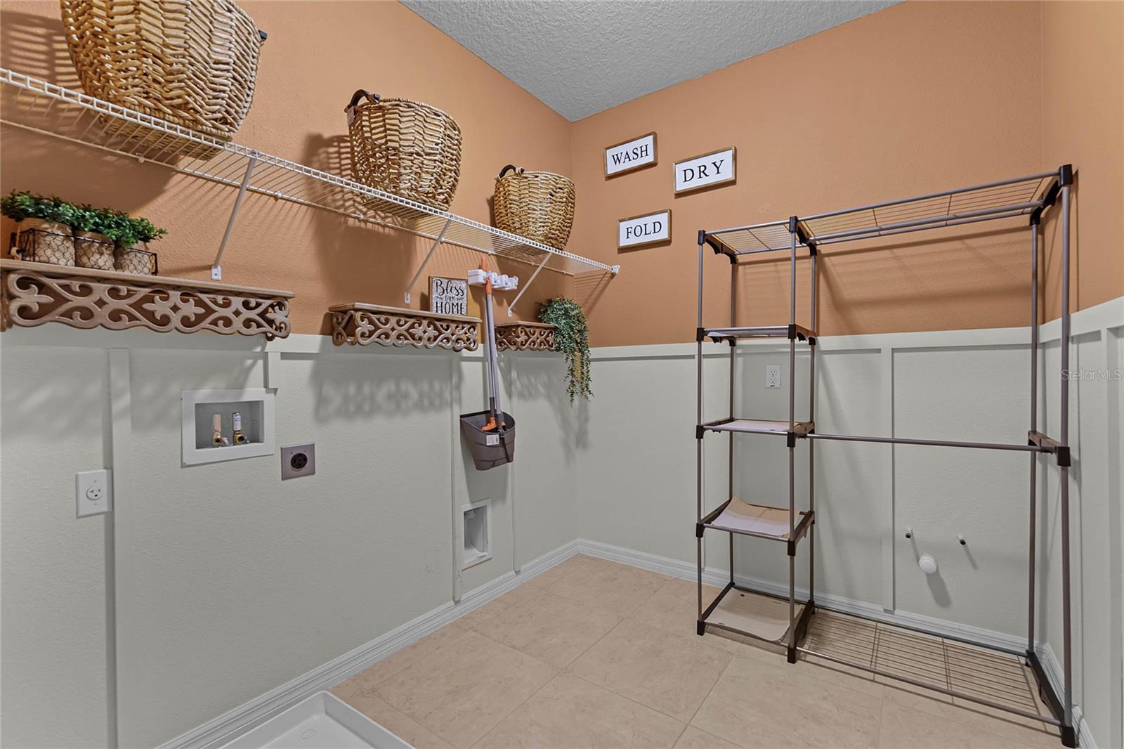 LESTER RIDGE - Residential