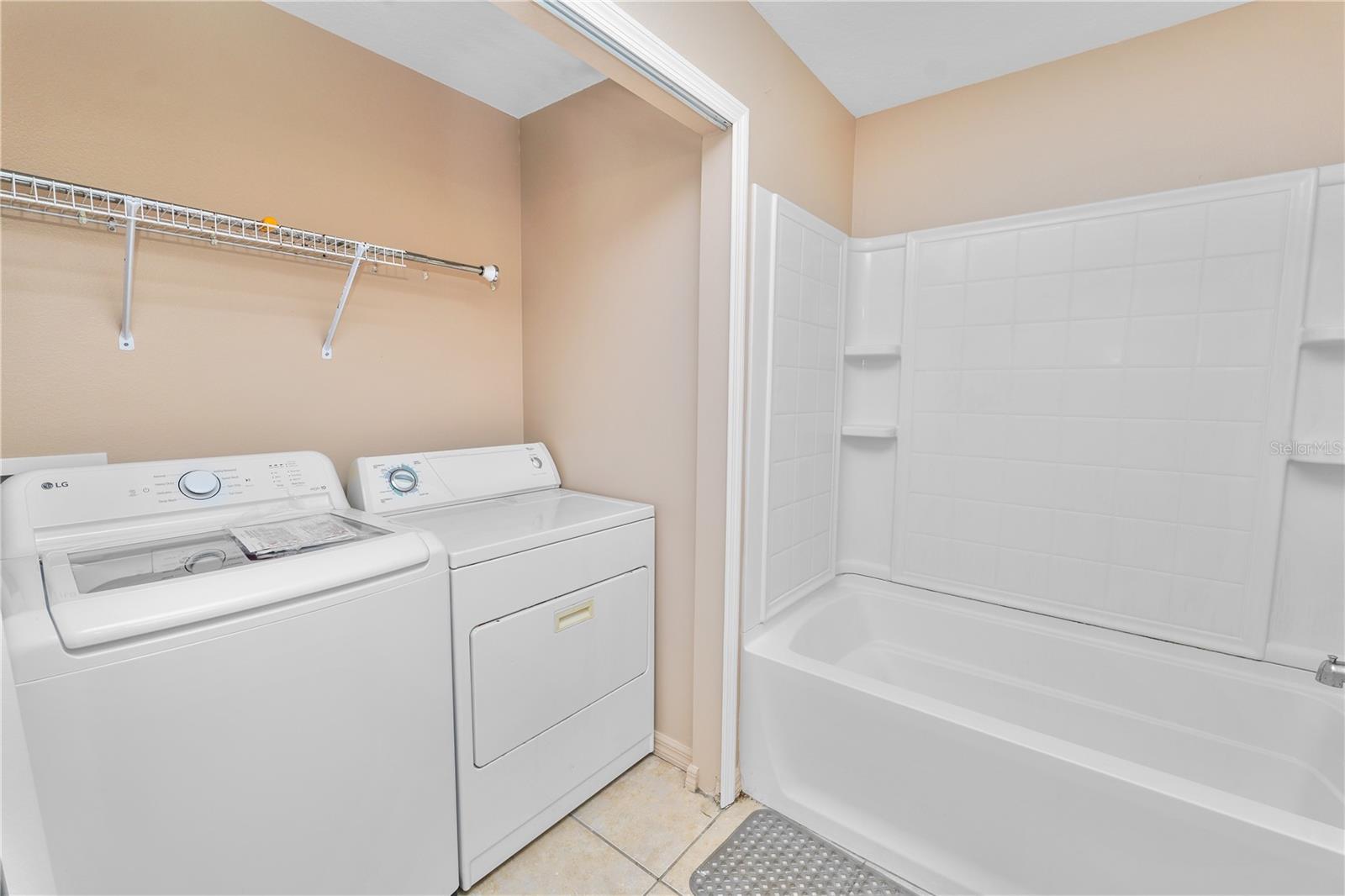 COBBLESTONE LANDING TWNHMS CONDO - Residential