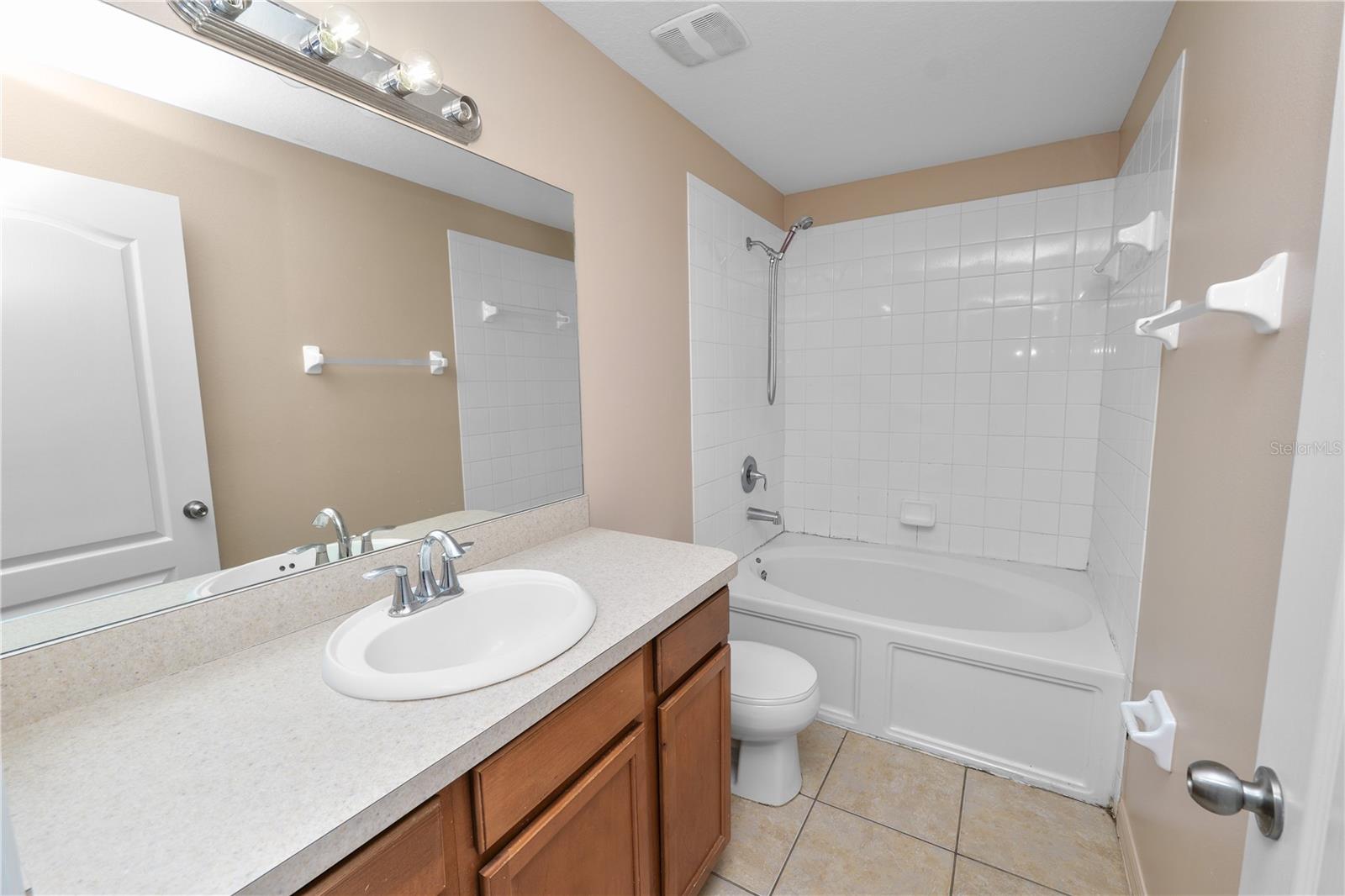 COBBLESTONE LANDING TWNHMS CONDO - Residential