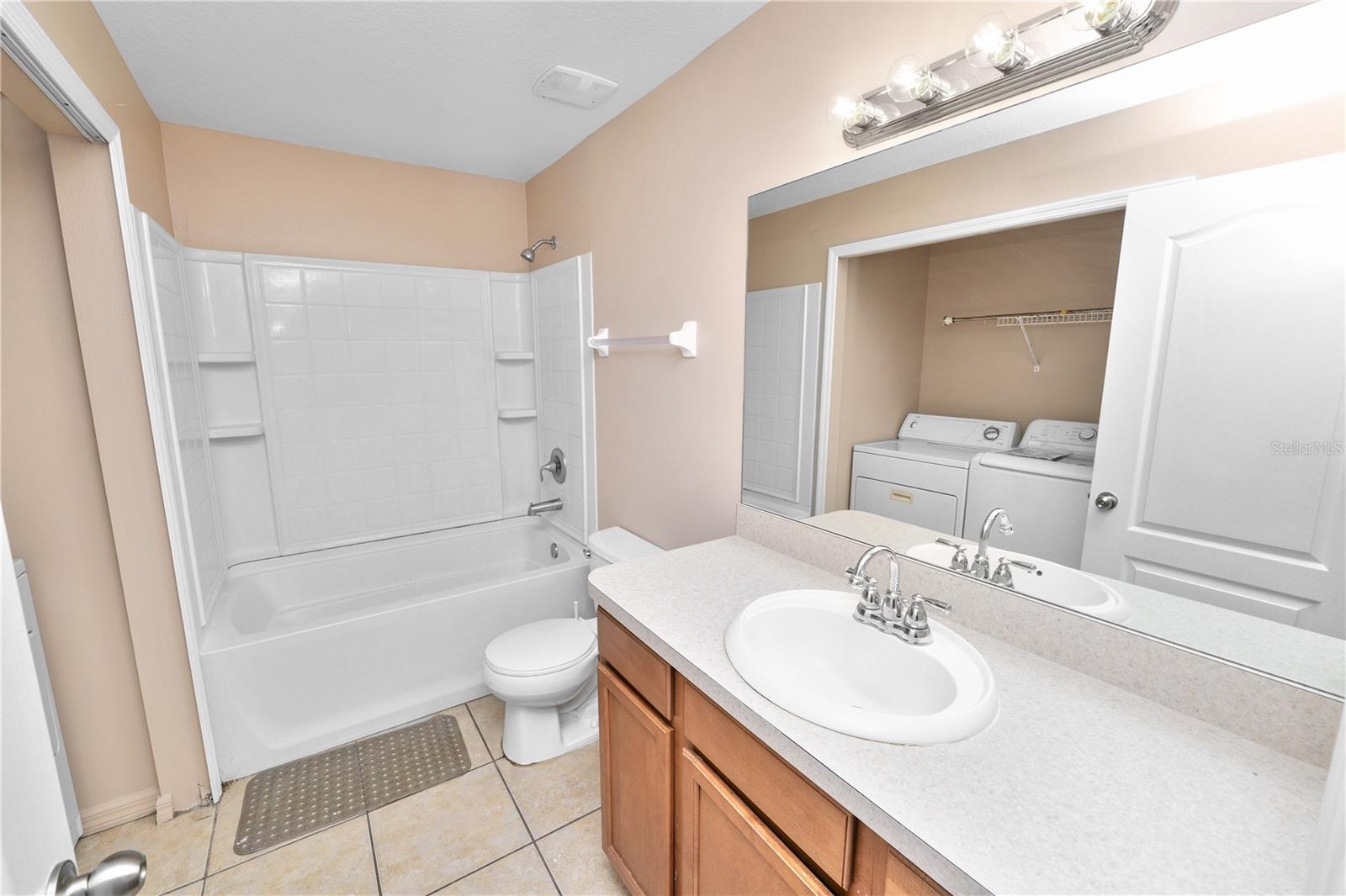 COBBLESTONE LANDING TWNHMS CONDO - Residential