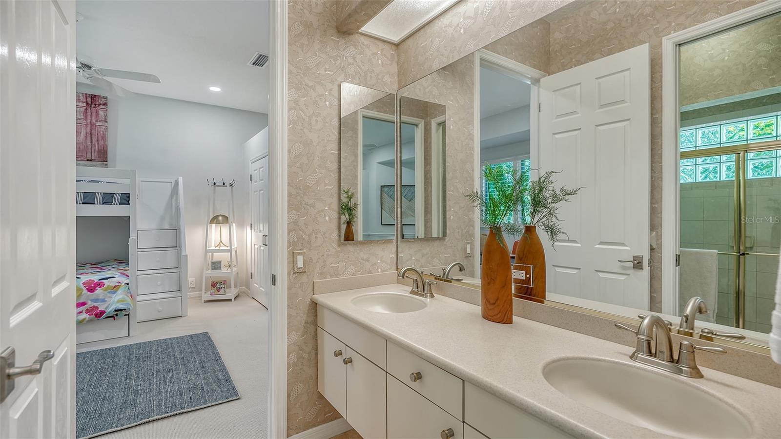 LAUREL OAK ESTATES SEC 12 - Residential