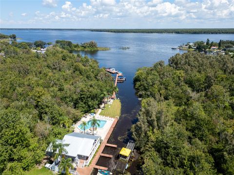 A home in PALM HARBOR