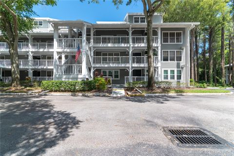 A home in PALM HARBOR