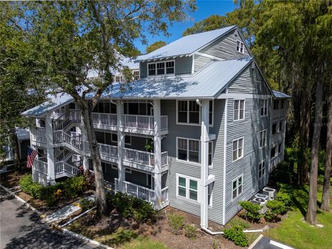 A home in PALM HARBOR