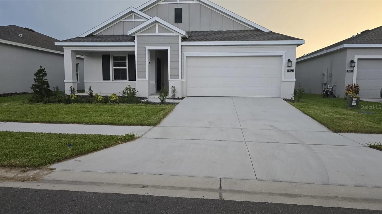 Welcome to your New Home in Haines City! This gorgeous 3-bedroom, 2-bath home with a bonus room (making it a 4/2) covered garage and lanai, is brand new! Built in 2024. Ceramic floor in main areas, ceiling fans in each room. Fully equipped with all appliances. Move in worry-free and start enjoying your new space. Prime Location: Just minutes away from a new Publix and McDonald's. Less than 15 minutes to US 27, short distance to I-4, shopping centers, movie theater, and more. Live in style and convenience, surrounded by everything you need to make life easier and more enjoyable. Don't miss this chance. Schedule your showing today!
No smoking or pets allowed.