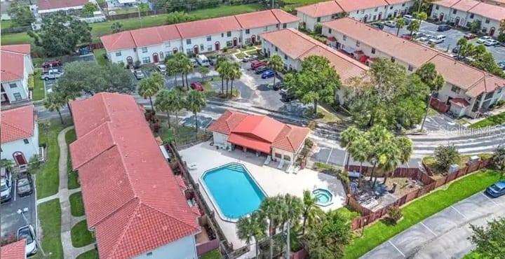 Perfect location!! This amazing townhouse features a 2 bedroom and 2 and a half bathroom. NEW renovated kitchen. Community ammenities includes 2 community pools, lawn care, outside pest control, roof, building insurance and dog walking area. Reserved parking and many guest parking. Hidden Creek is within 15minutes from SR408, SR528, University of Central Florida (UCF), Valencia Community College. Downtown Orlando and International Airport (MCO)