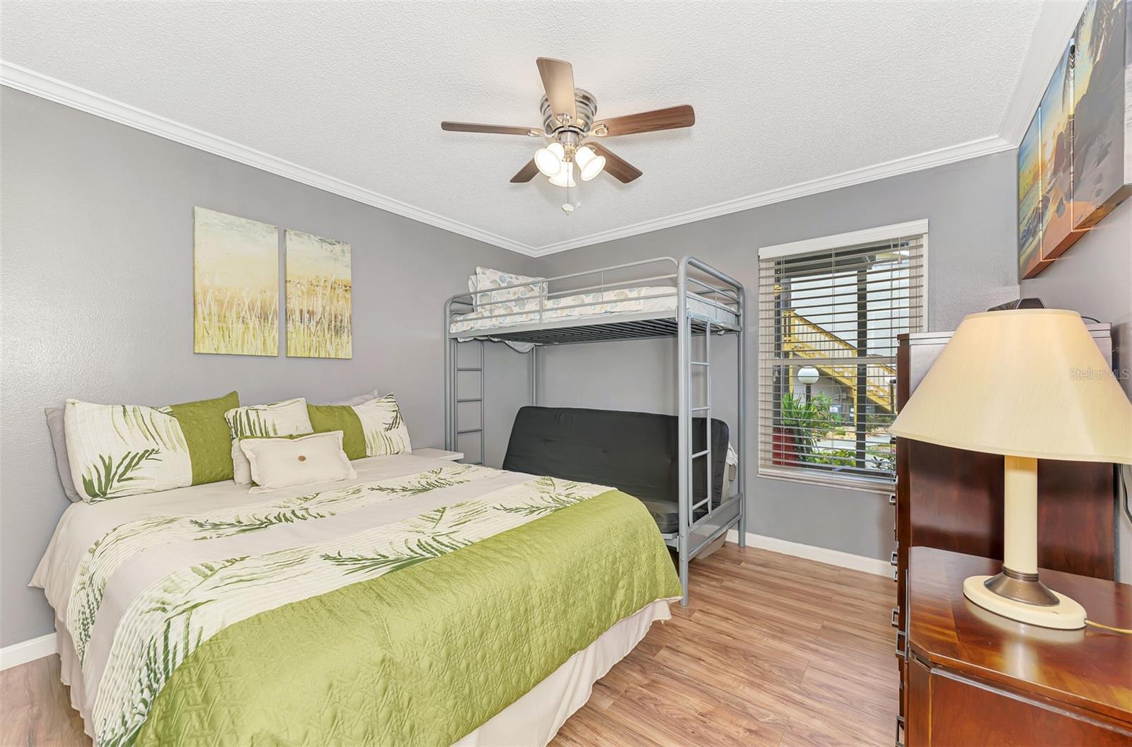 MIRROR LAKE CONDO SEC 3 - Residential