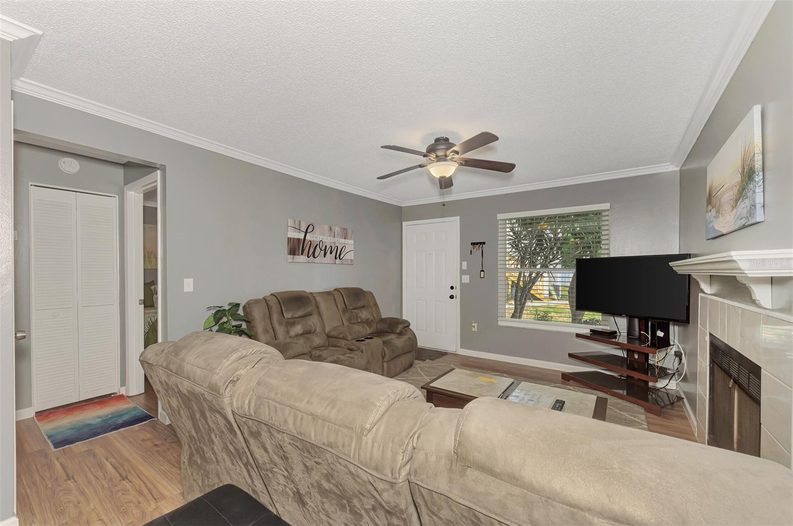 MIRROR LAKE CONDO SEC 3 - Residential