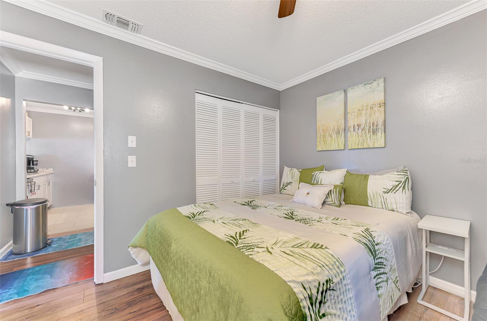 MIRROR LAKE CONDO SEC 3 - Residential