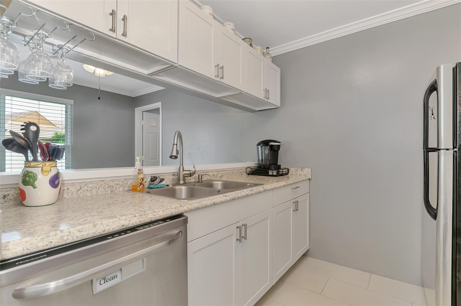 MIRROR LAKE CONDO SEC 3 - Residential