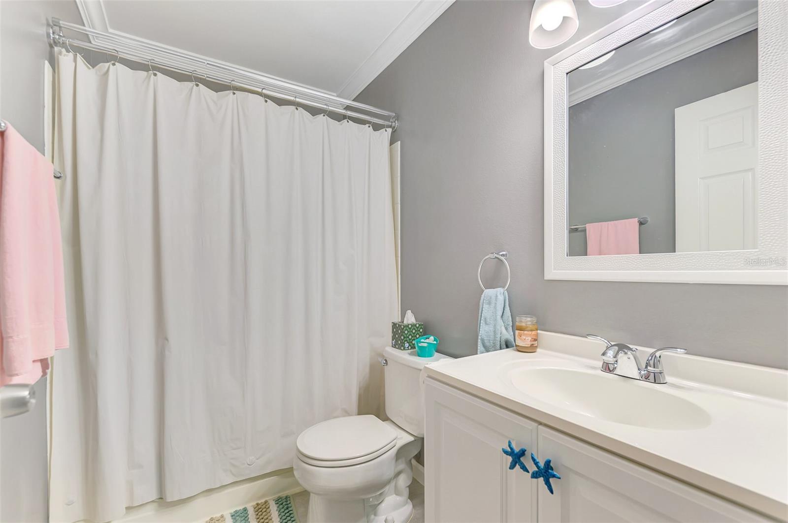 MIRROR LAKE CONDO SEC 3 - Residential