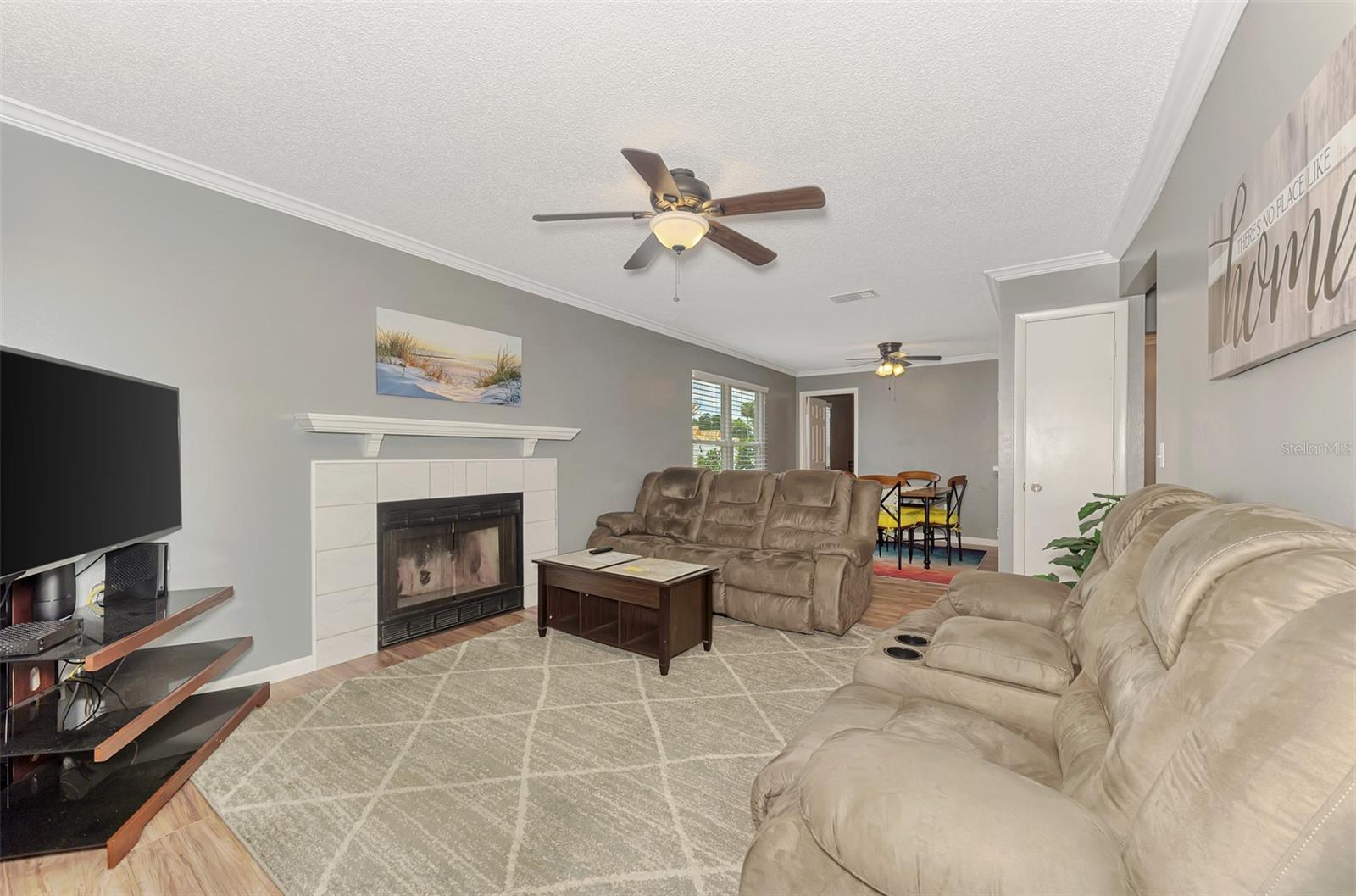MIRROR LAKE CONDO SEC 3 - Residential