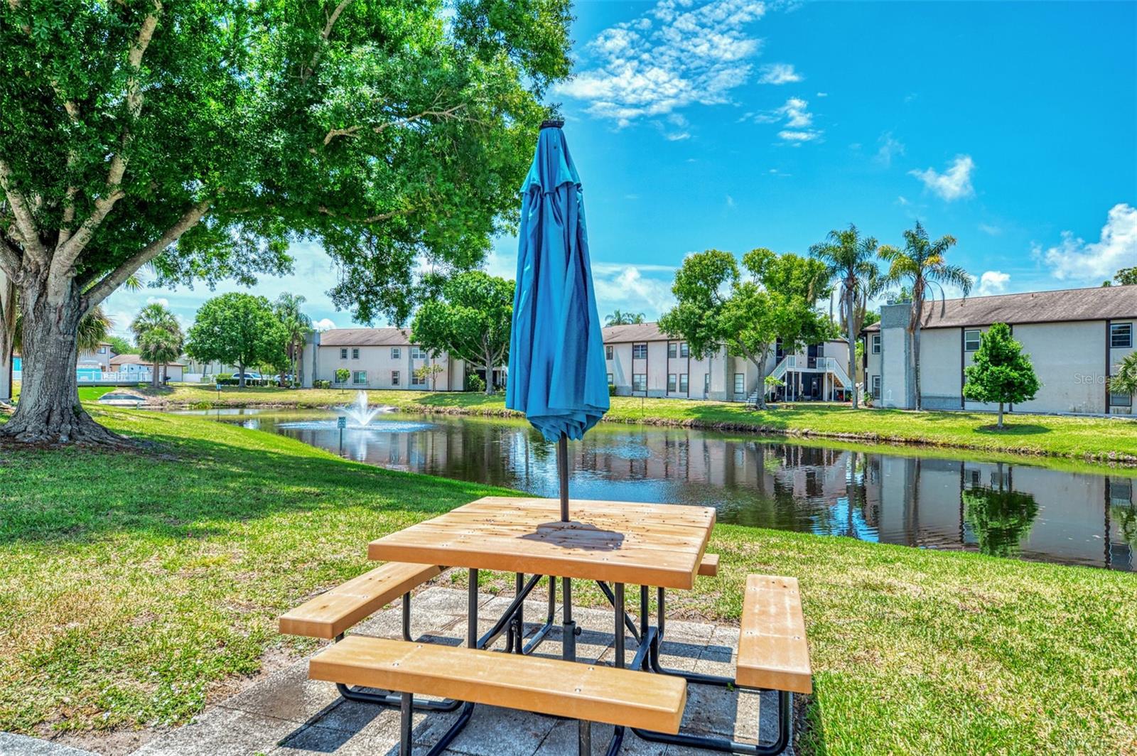 MIRROR LAKE CONDO SEC 3 - Residential
