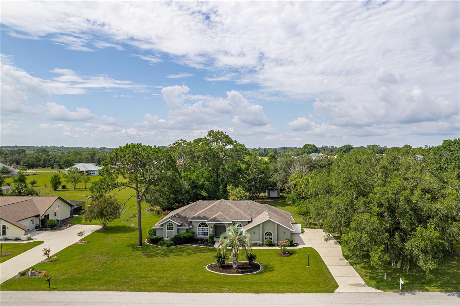 1154 E TRIPLE CROWN LOOP