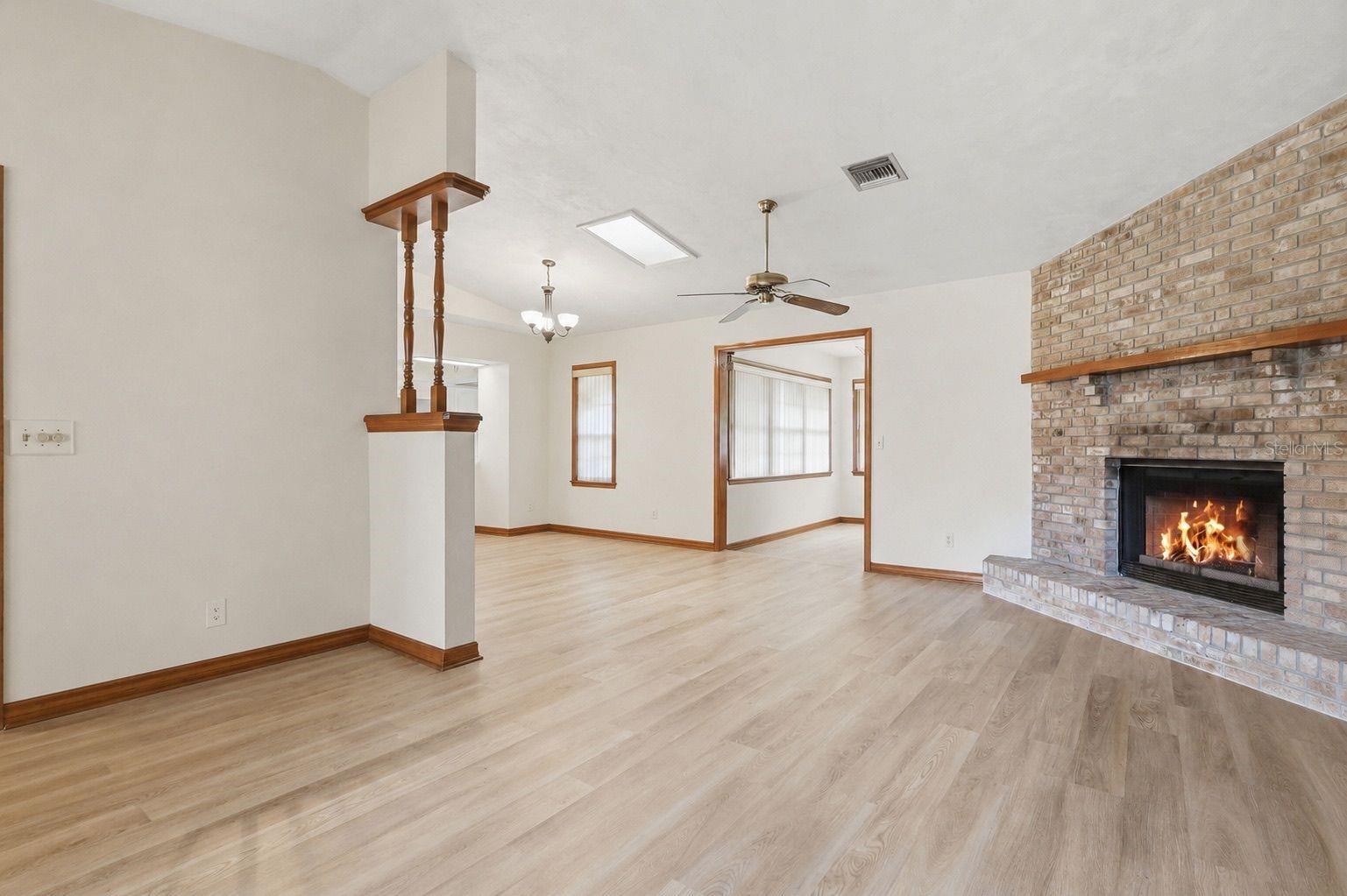 COUNTRY CLUB ESTATES - Residential