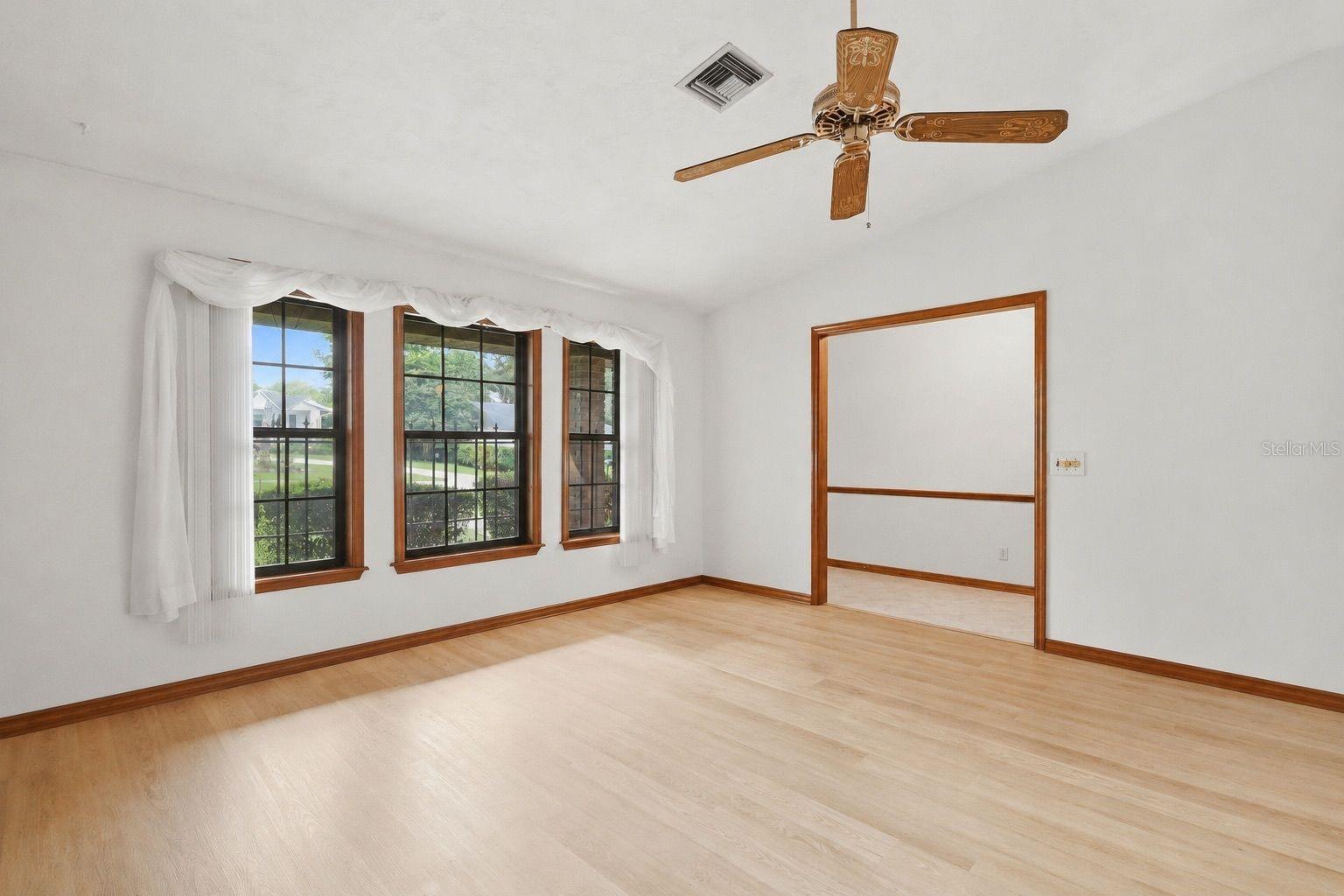COUNTRY CLUB ESTATES - Residential
