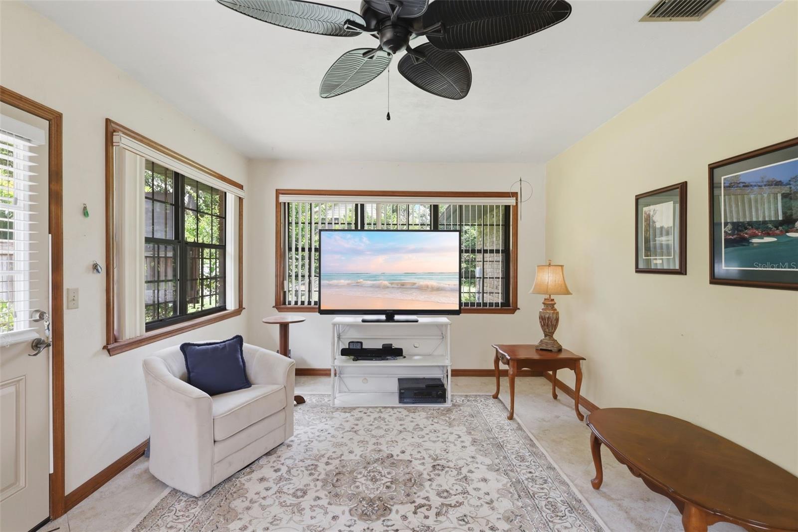 COUNTRY CLUB ESTATES - Residential