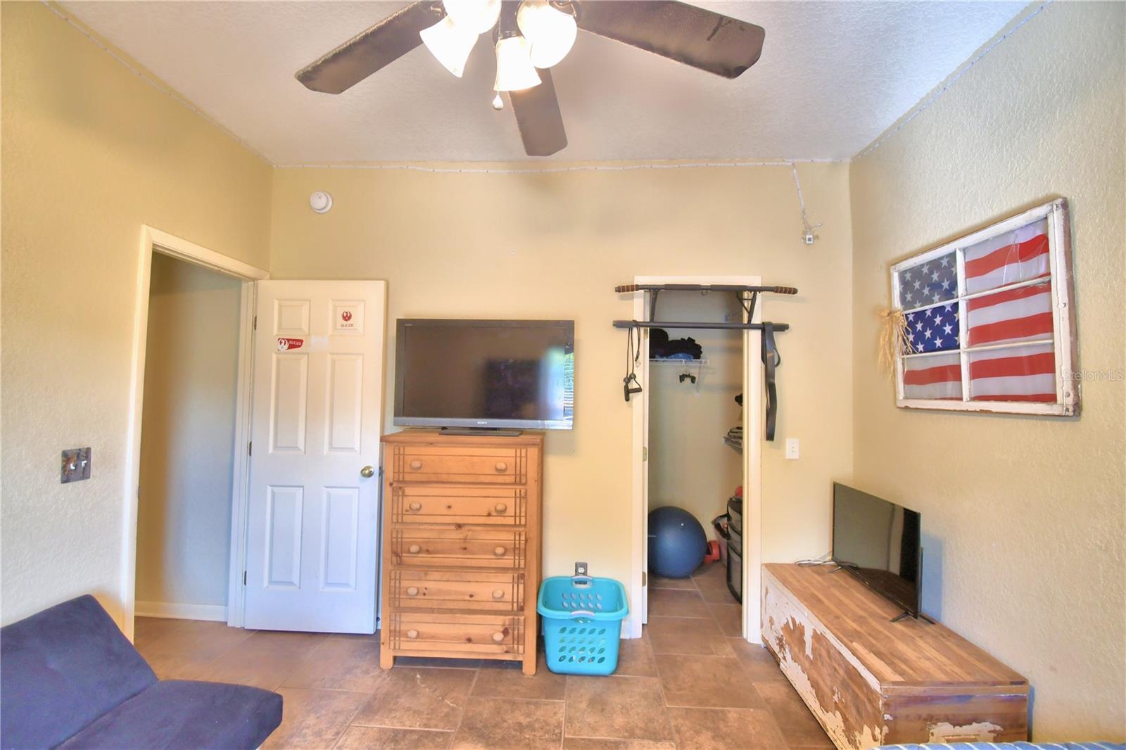 HAMILTON MEADOWS - Residential