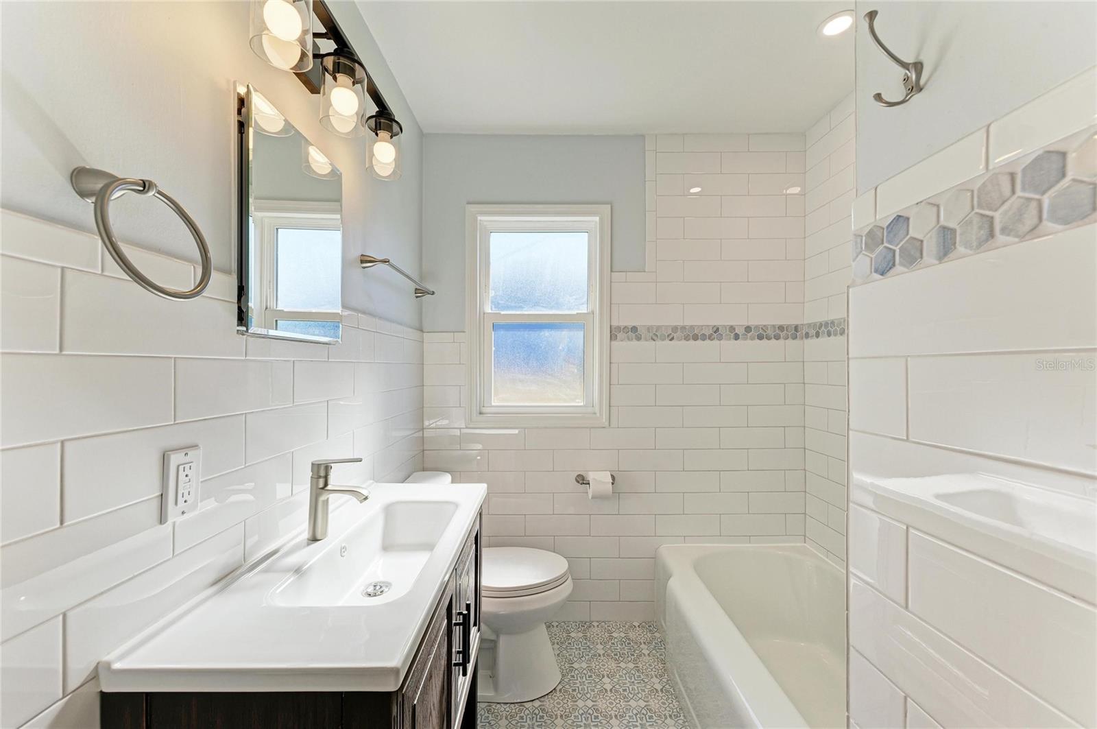 FLORAL VILLA ESTATES REP - Residential