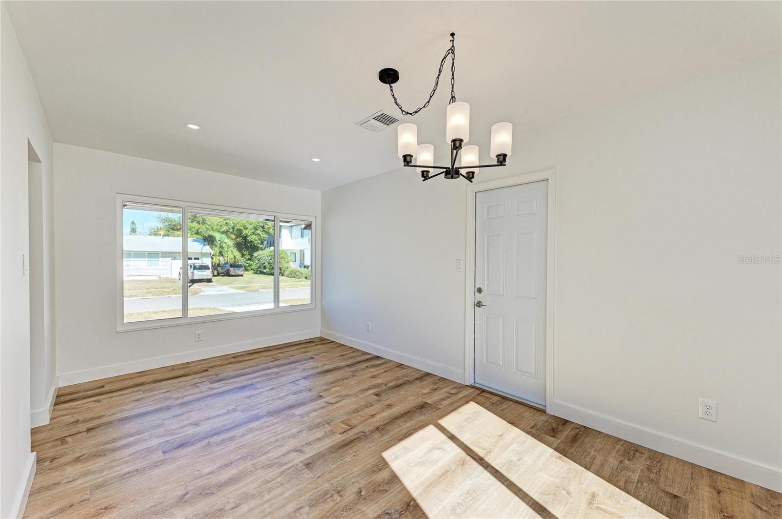 FLORAL VILLA ESTATES REP - Residential