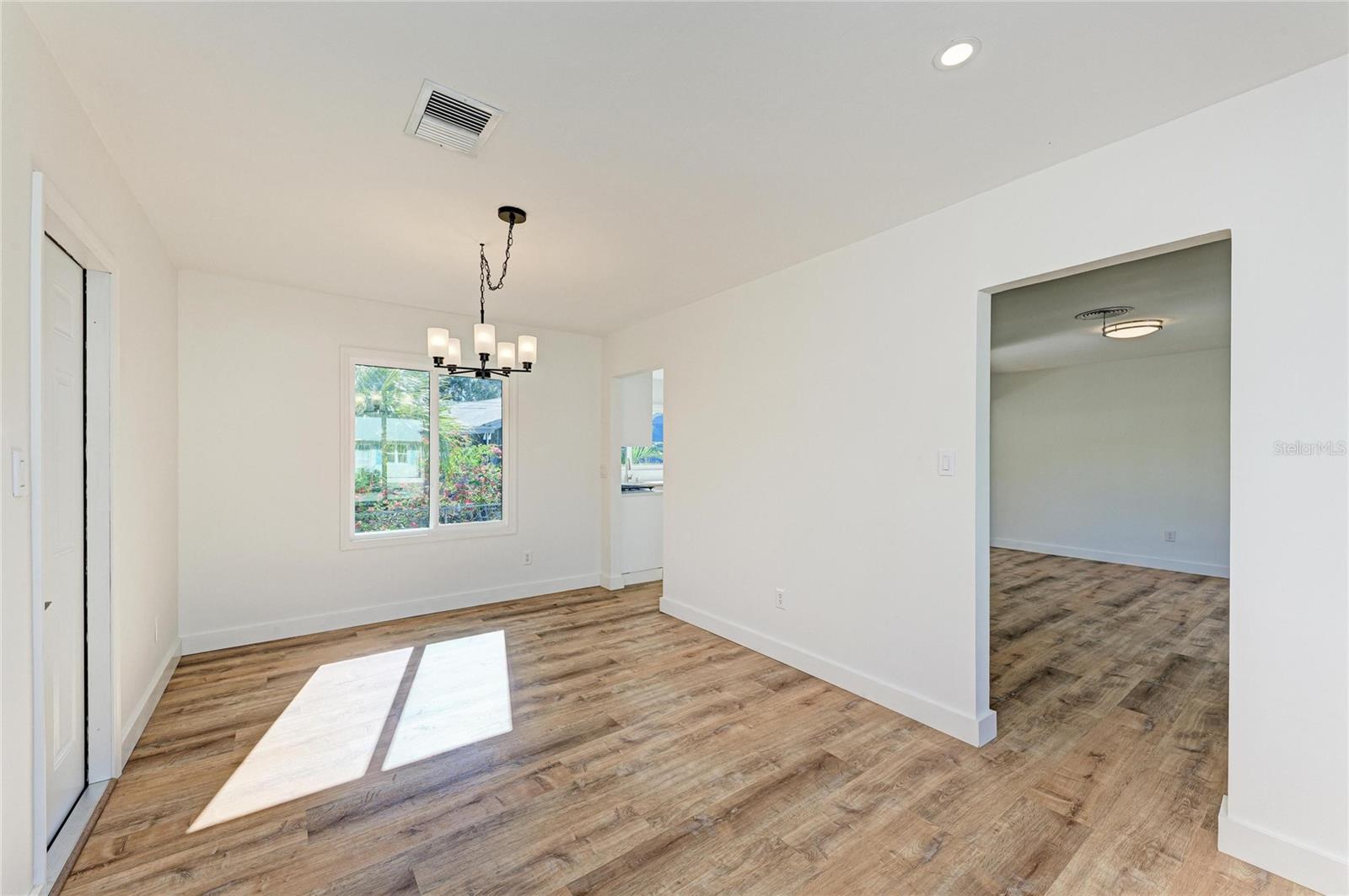 FLORAL VILLA ESTATES REP - Residential