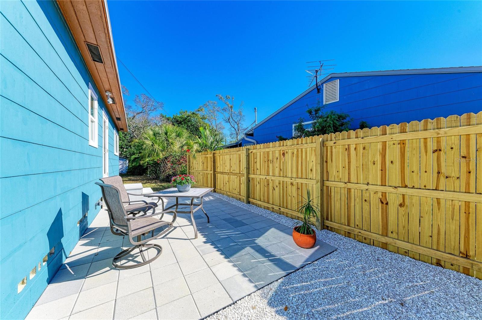 FLORAL VILLA ESTATES REP - Residential