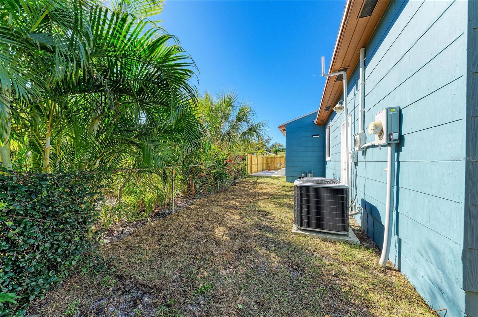 FLORAL VILLA ESTATES REP - Residential