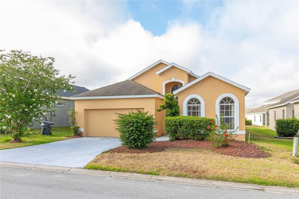 Photo of 626 Corvina Drive, Davenport, FL 33897 (MLS # S5142842)