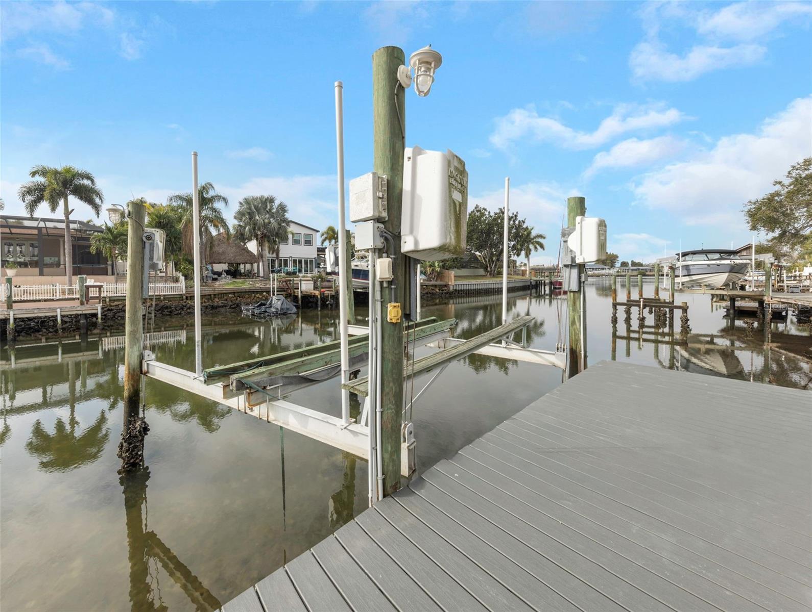 APOLLO BEACH UNIT 02 - Residential