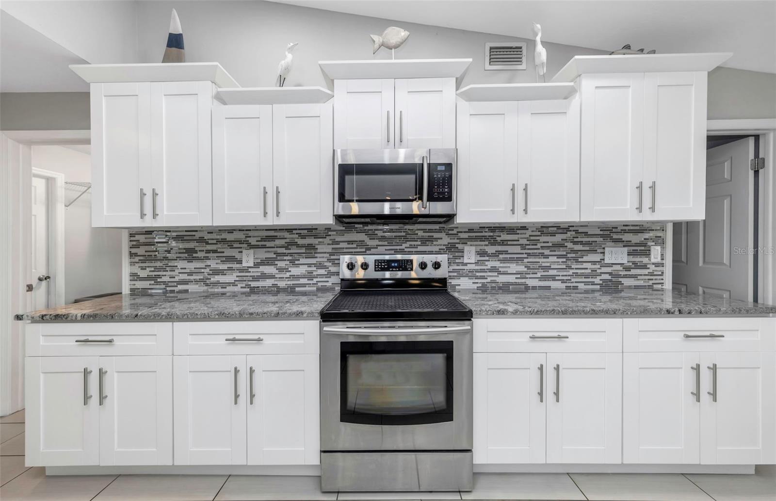 APOLLO BEACH UNIT 02 - Residential