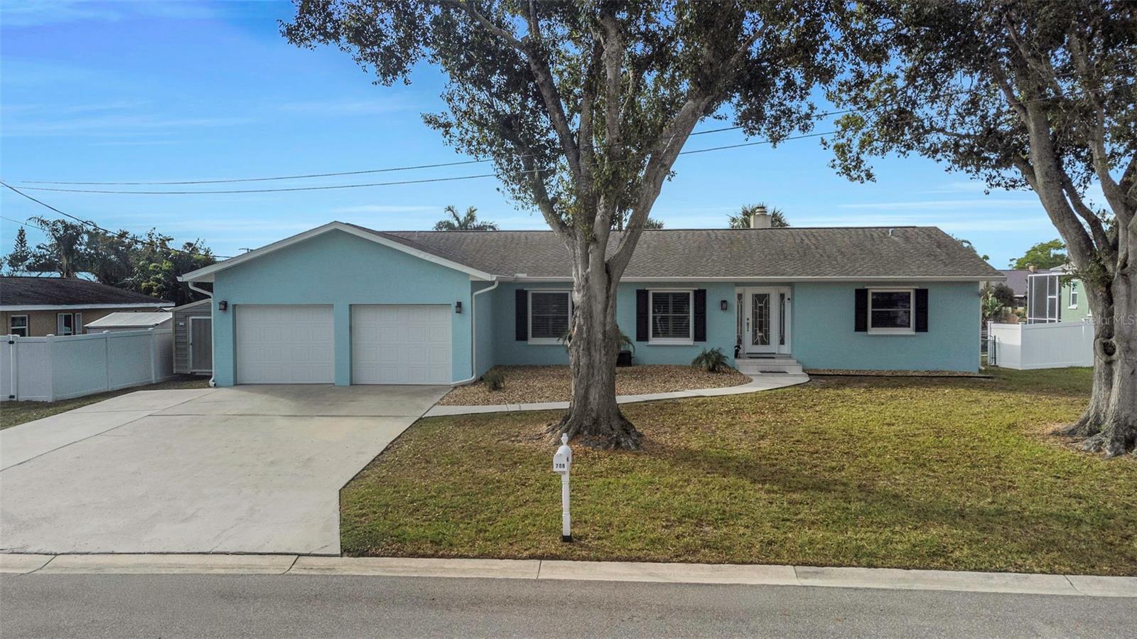 APOLLO BEACH UNIT 02 - Residential