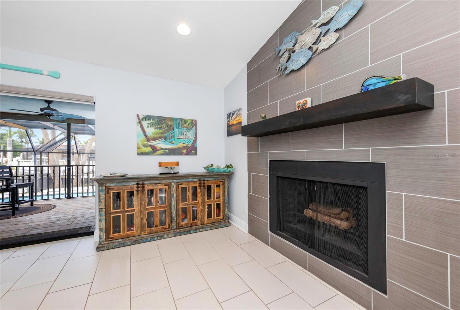 APOLLO BEACH UNIT 02 - Residential