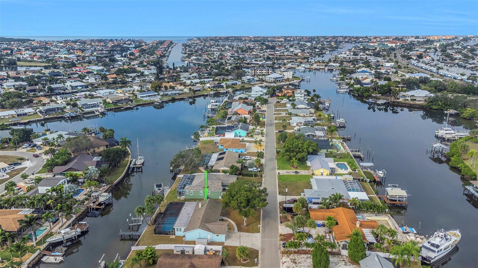 APOLLO BEACH UNIT 02 - Residential