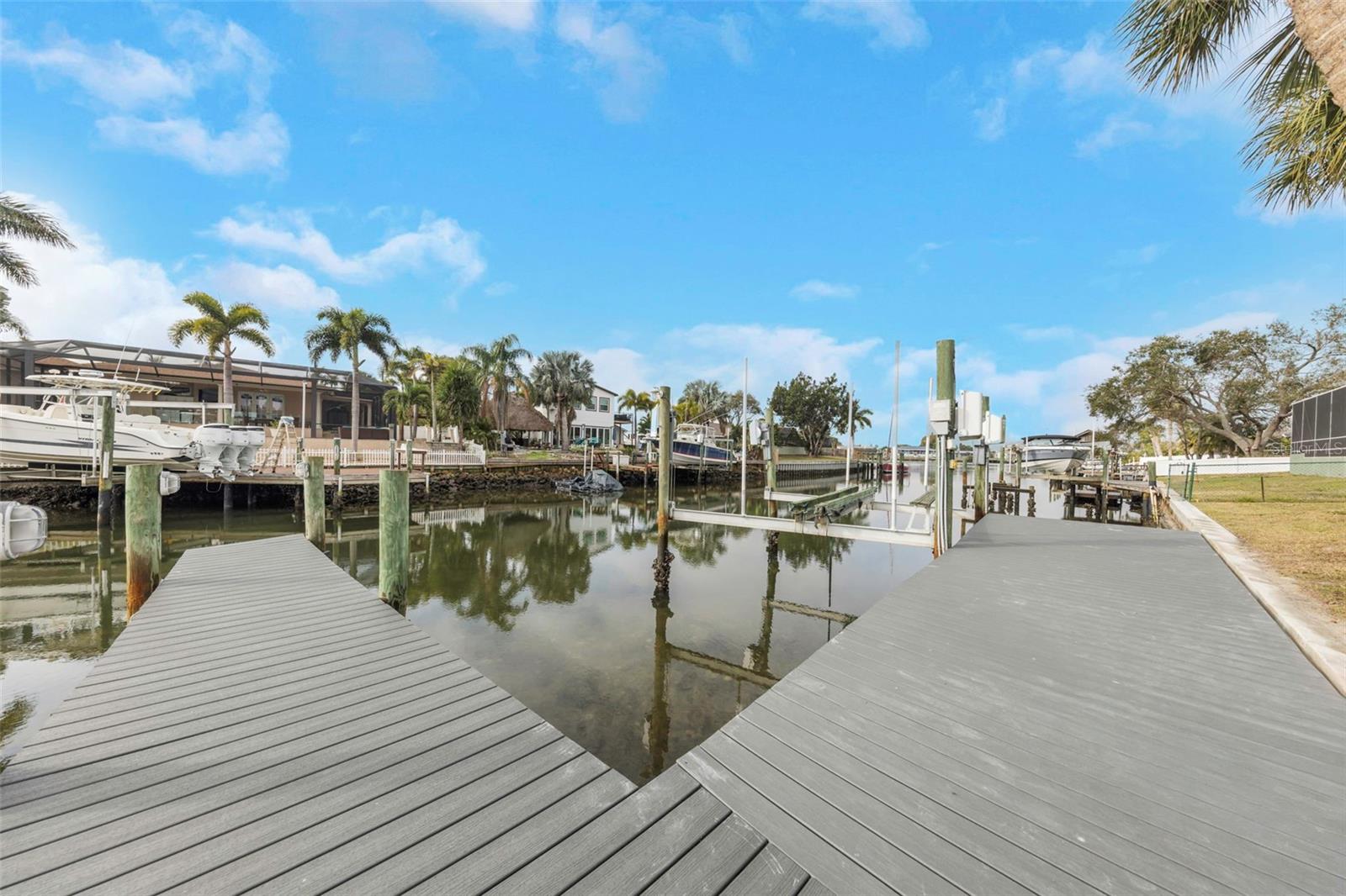 APOLLO BEACH UNIT 02 - Residential