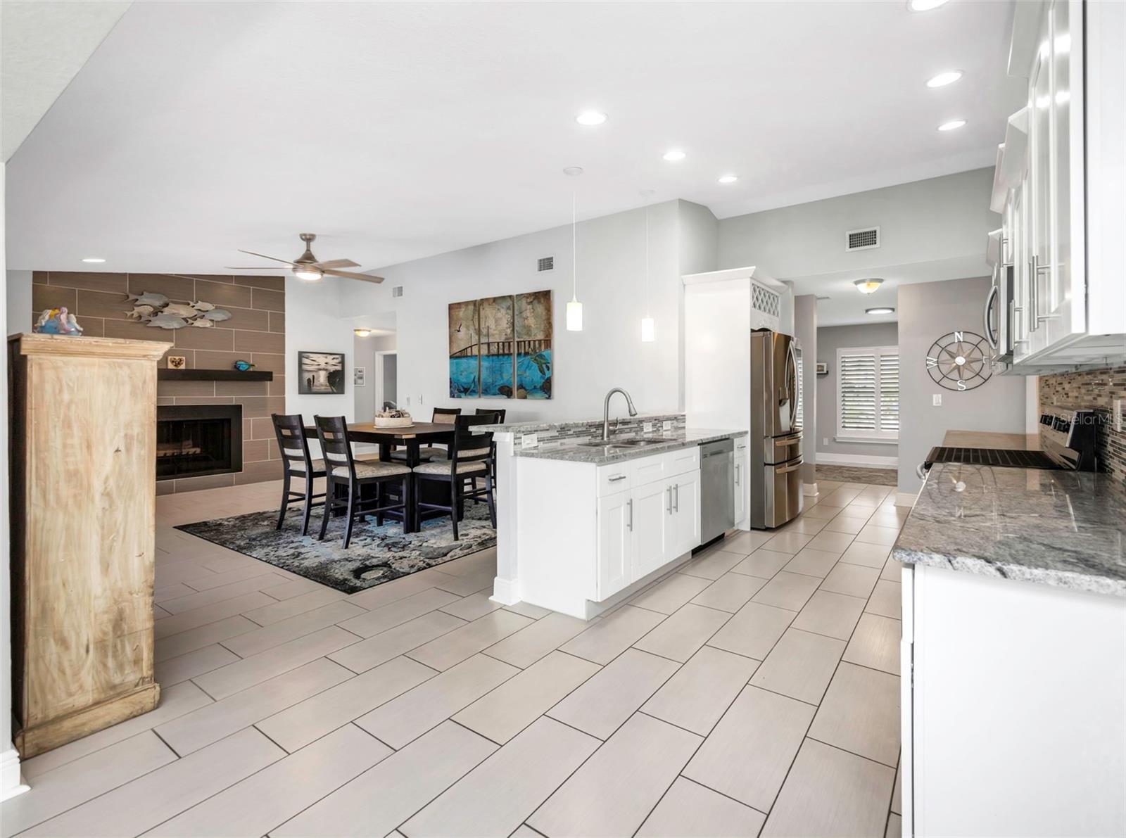 APOLLO BEACH UNIT 02 - Residential