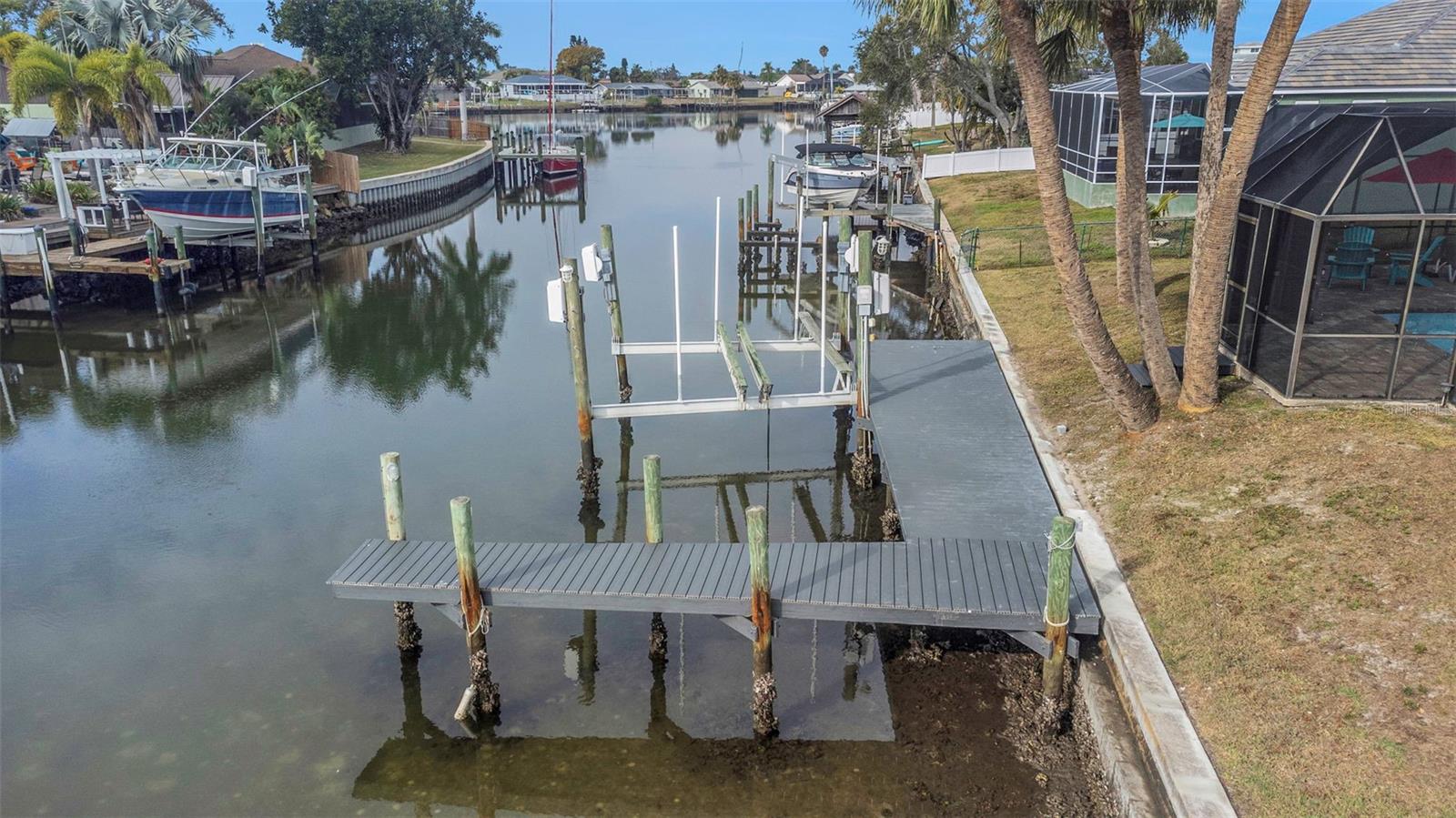 APOLLO BEACH UNIT 02 - Residential