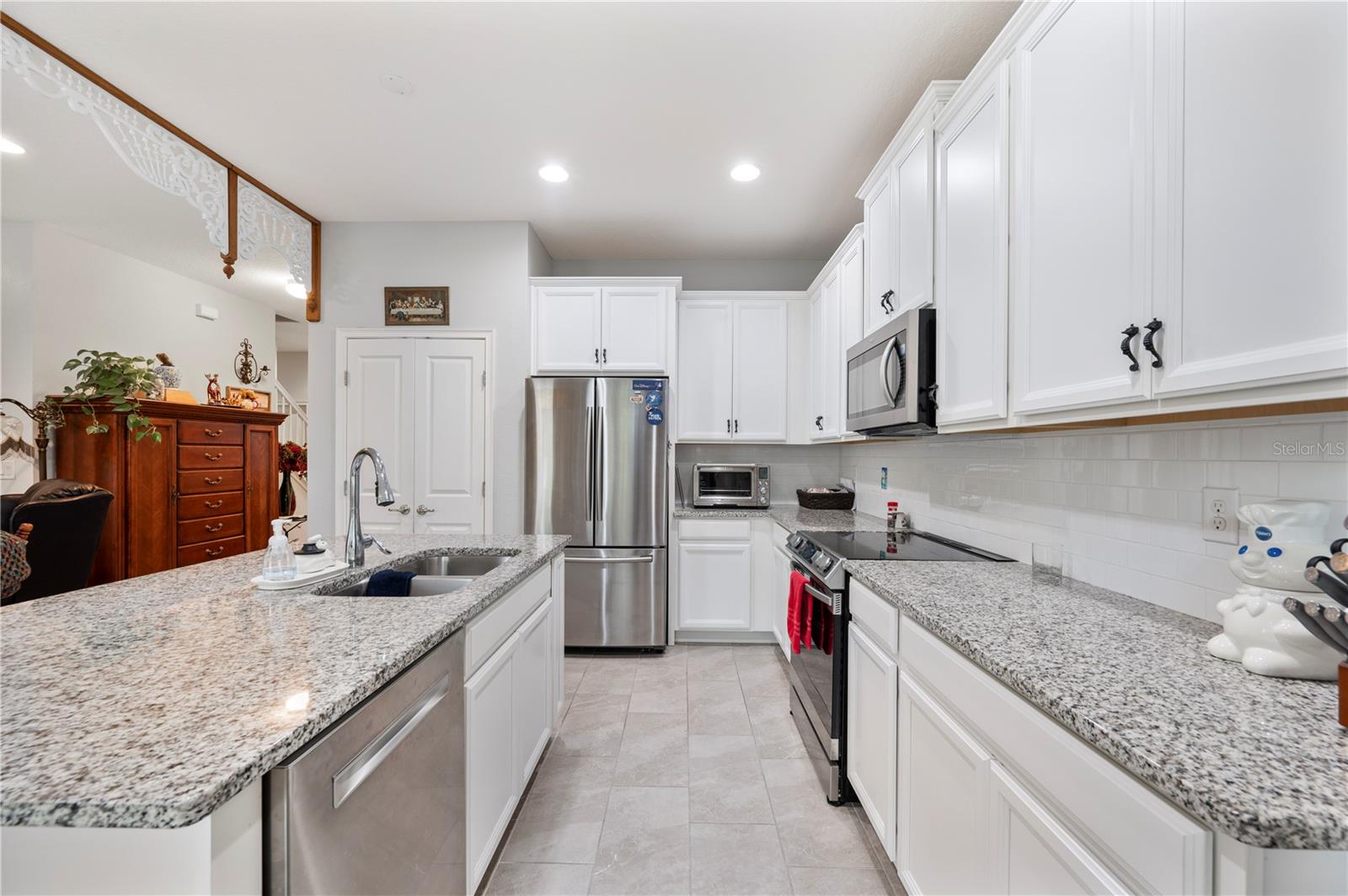 GOLDEN RDG - Residential