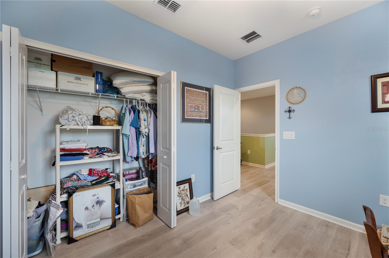 GOLDEN RDG - Residential