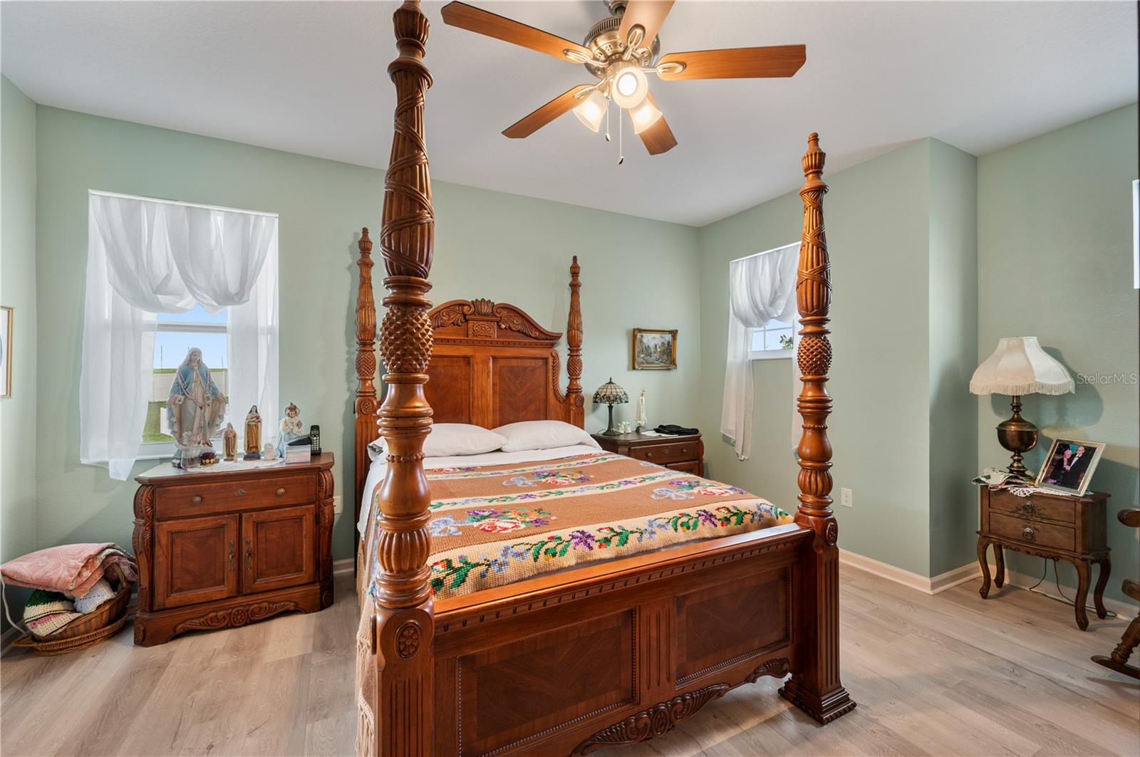 GOLDEN RDG - Residential