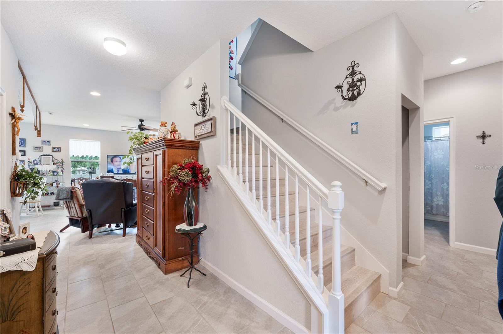 GOLDEN RDG - Residential