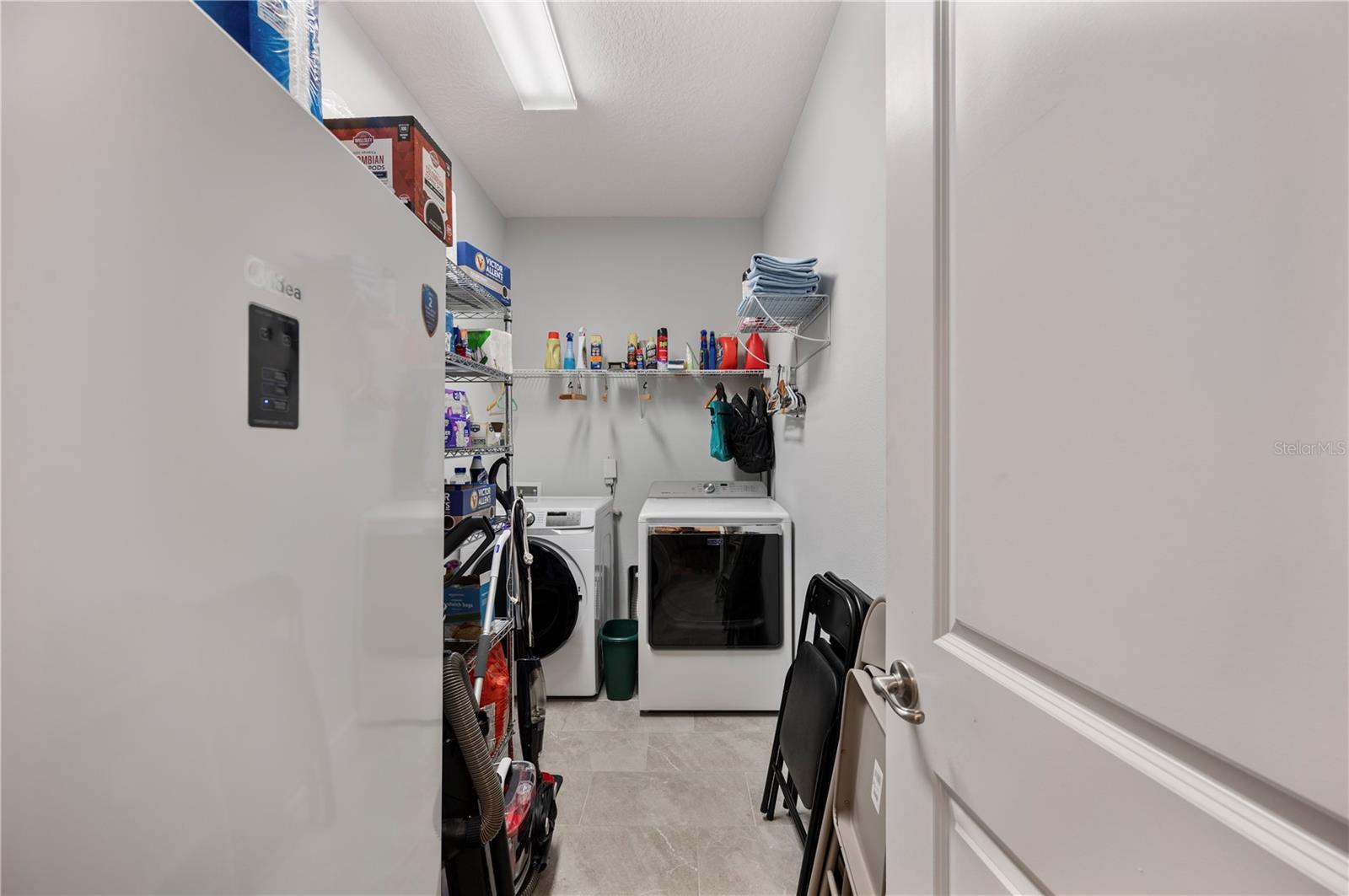 GOLDEN RDG - Residential