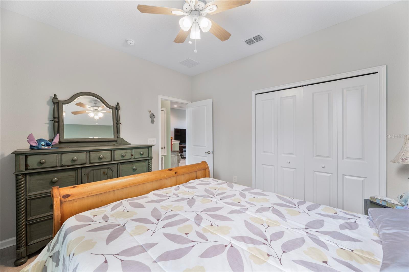 GOLDEN RDG - Residential