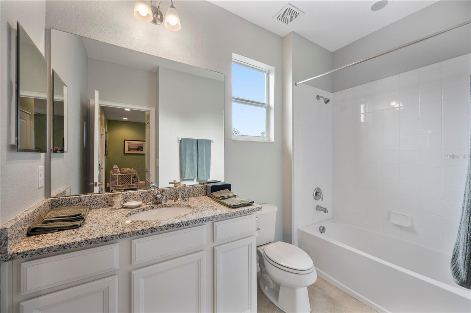 GOLDEN RDG - Residential