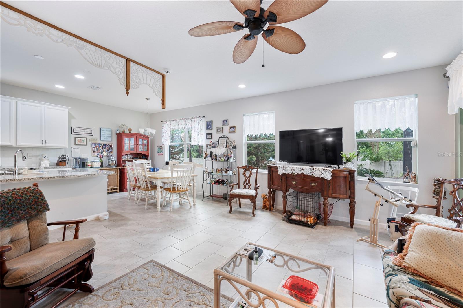 GOLDEN RDG - Residential