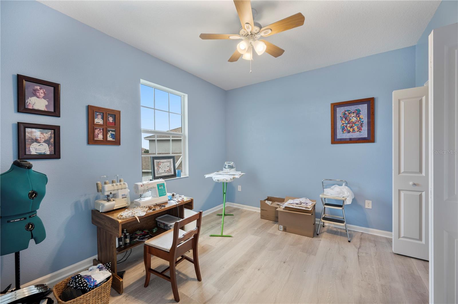 GOLDEN RDG - Residential