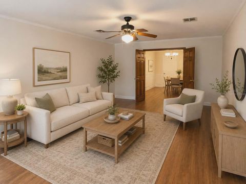 Tiny photo for 1018 NE 20th Street, Ocala, FL 34470 (MLS # OM725100)