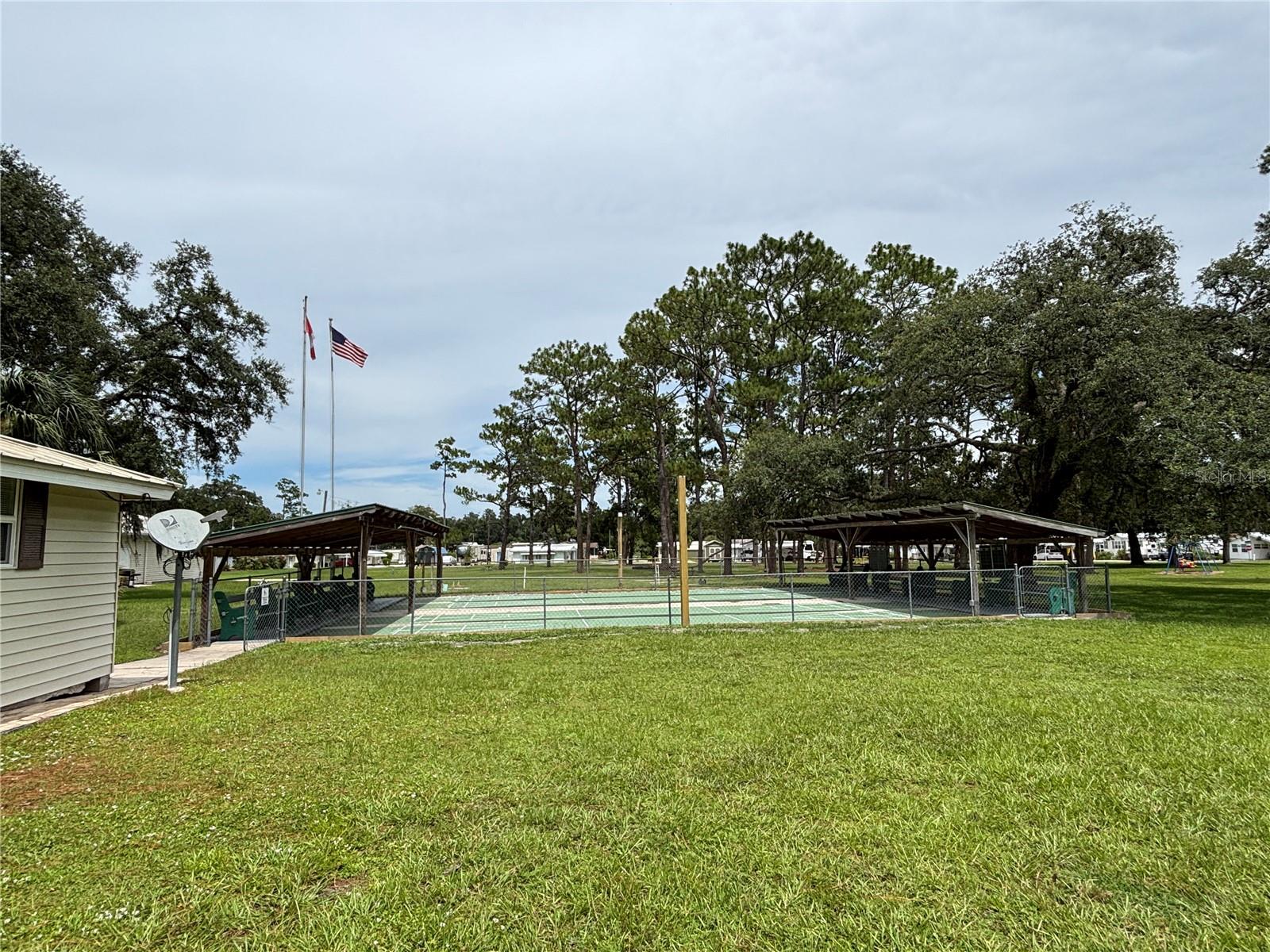 CAMPERS HOLIDAY - Residential