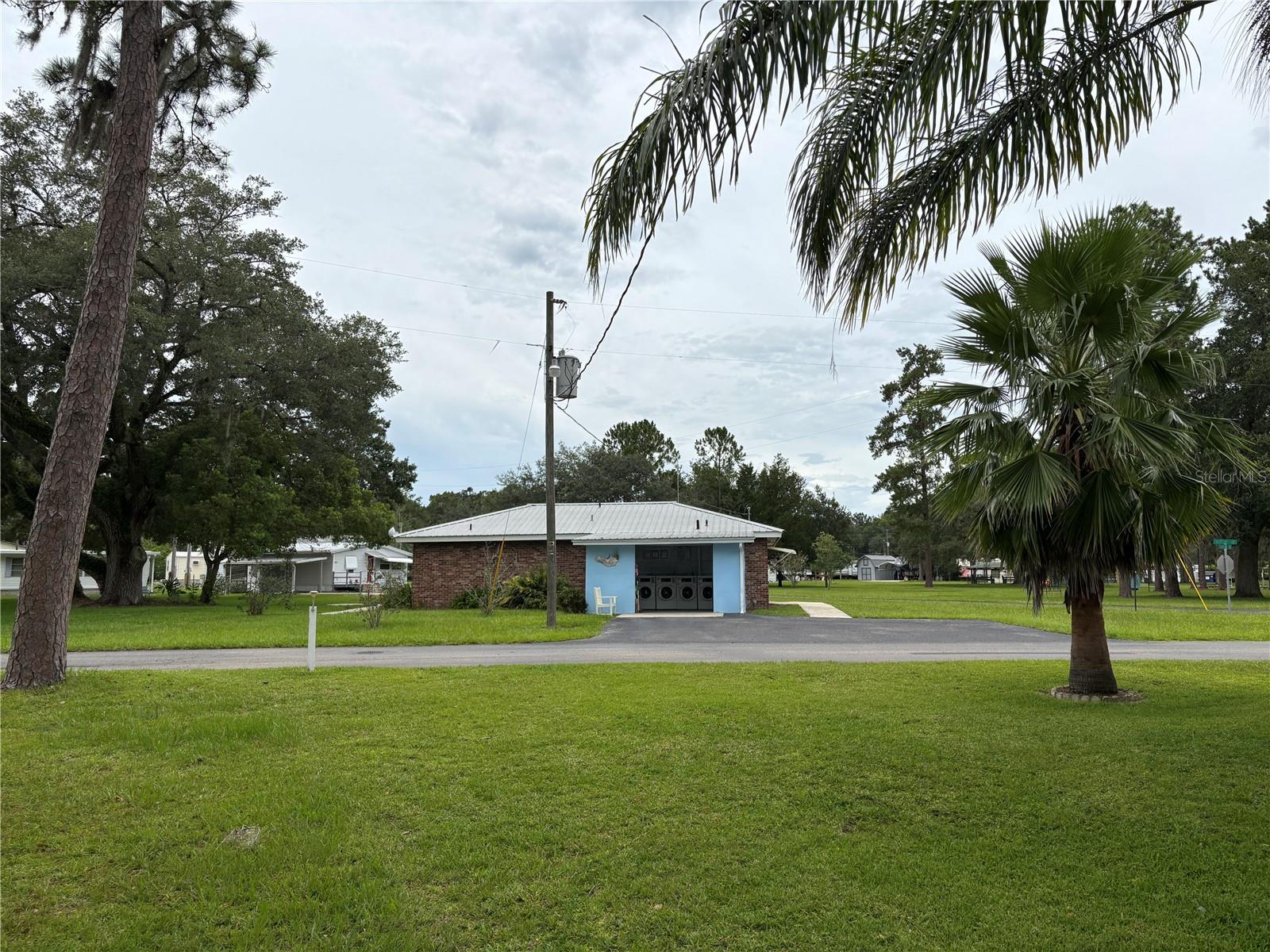 CAMPERS HOLIDAY - Residential